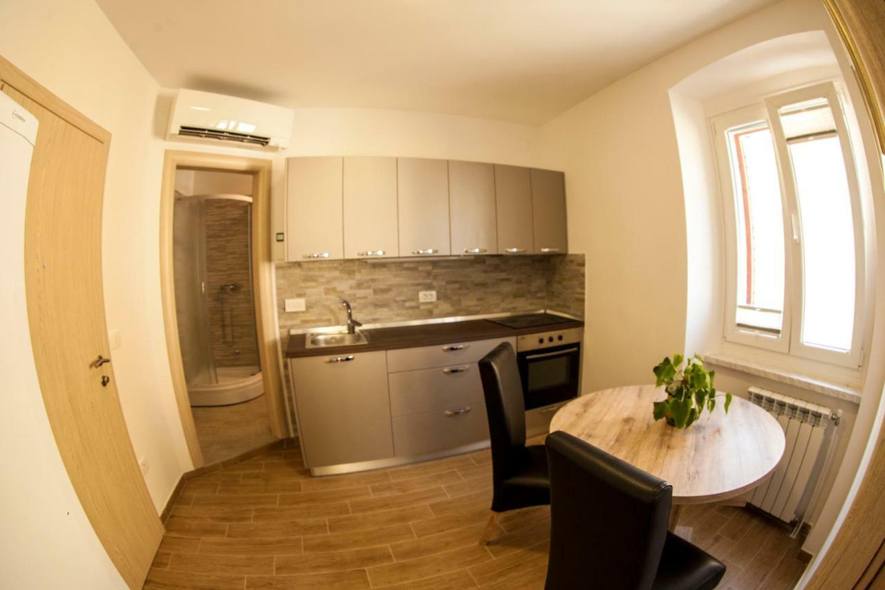 Port Apartment Izola Exterior photo